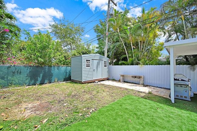 876 Ne 81 St St, House other with 3 bedrooms, 2 bathrooms and null parking in Miami FL | Image 54