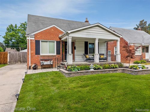 3111 N Blair Ave, Royal Oak, MI, 48073-3520 | Card Image