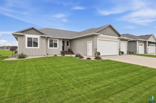 335 S James Ave Avenue, Tea, SD, 57064 | Card Image