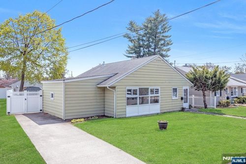 191 Howard Avenue, Rochelle Park, NJ, 07662 | Card Image