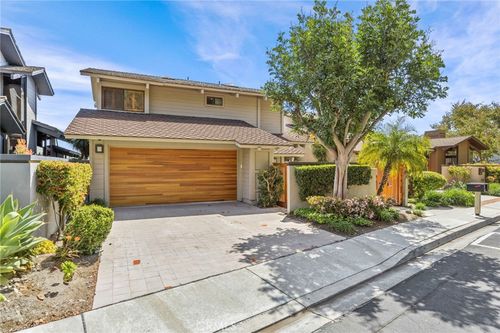 4 Woodhaven Dr, Laguna Niguel, CA, 92677-2818 | Card Image