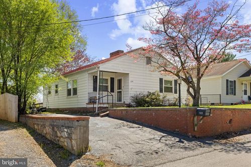 139 Straith St, STAUNTON, VA, 24401-3855 | Card Image