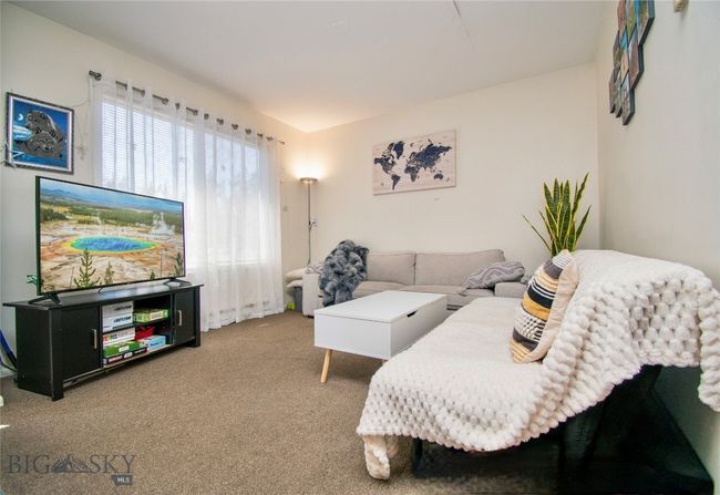 3 Bdrm/ Two Floor Apartment | Image 12