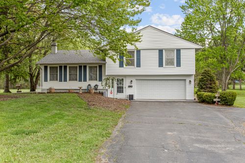 81 E Division Rd, Valparaiso, IN, 46383-7800 | Card Image