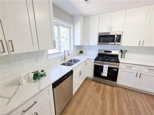 3428 Silina Dr, Virginia Beach, VA, 23452-4138 | Card Image