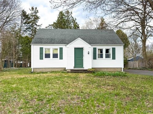 12 Sherrill Ln, New Hartford, NY, 13413-2805 | Card Image