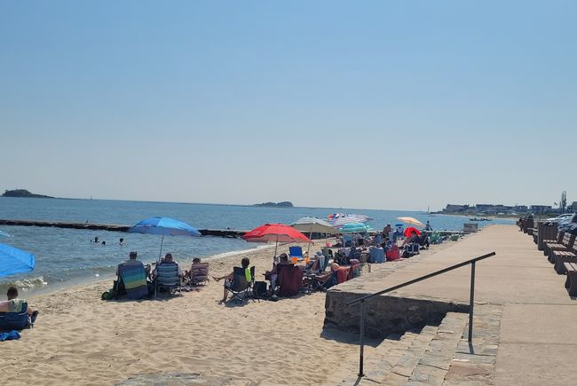 Town beach rights to beautiful West Beach! | Image 9
