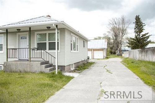 335 E 17th St, Idaho Falls, ID, 83404-6014 | Card Image
