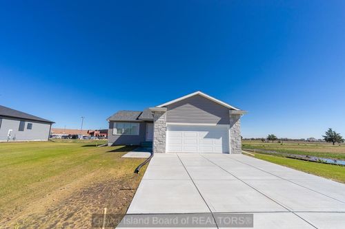 208 Thelen St, Wood River, NE, 68883 | Card Image