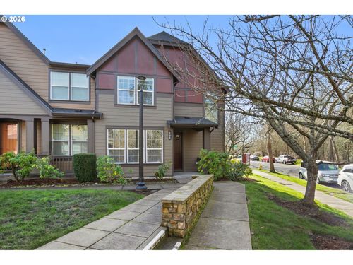 798 Ne 72nd Ave, Hillsboro, OR, 97124-7538 | Card Image