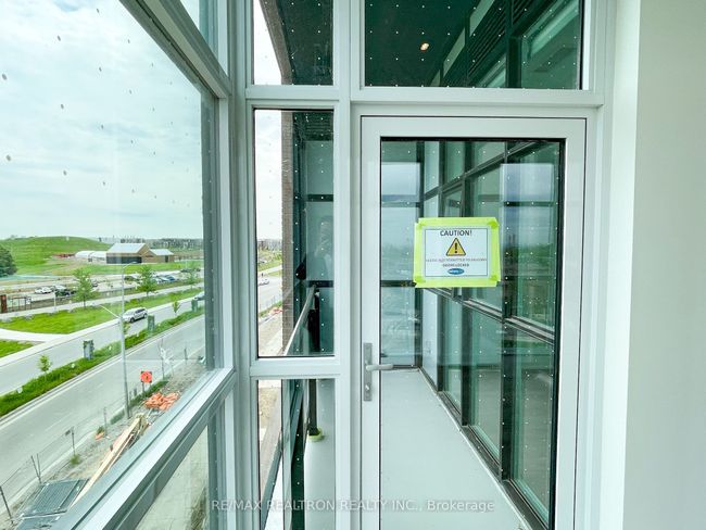 320 - 60 George Butchart Dr, Condo with 2 bedrooms, 2 bathrooms and null parking in North York ON | Image 10