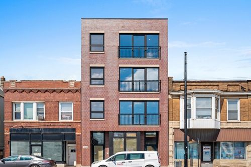 3-3008 W Belmont Ave, Chicago, IL, 60618-5704 | Card Image