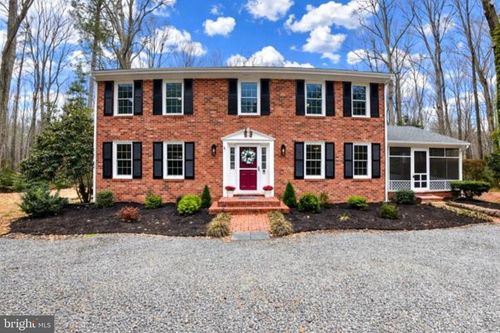 290 Monroe St, Montross, VA, 22520-2762 | Card Image