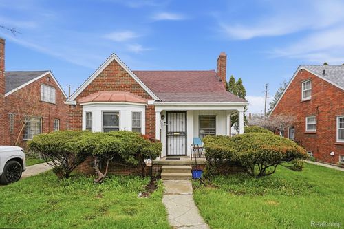 11421 Engleside St, Detroit, MI, 48205-3211 | Card Image