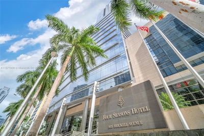 3012 - 1435 Brickell Ave, Condo with 2 bedrooms, 2 bathrooms and null parking in Miami FL | Image 1