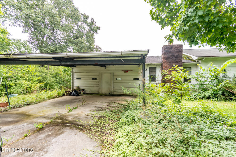 Pink Dogwood Ln, Maryville, TN 37803