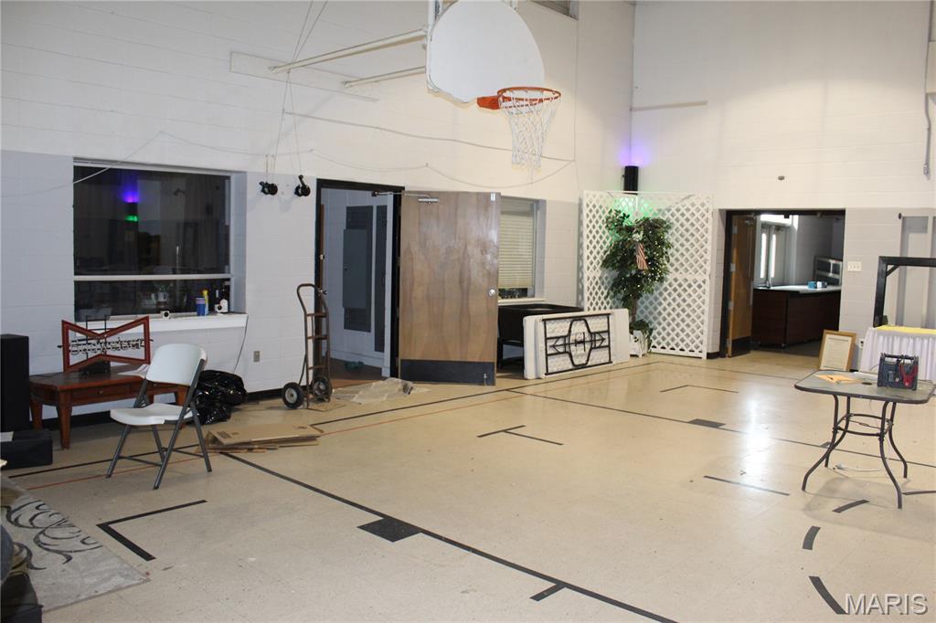 Commercial Sale in Poplar Bluff 5