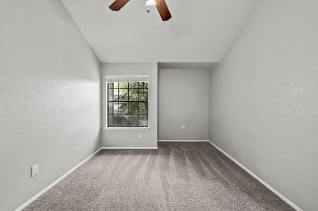 Upstairs master bedroom | Image 20