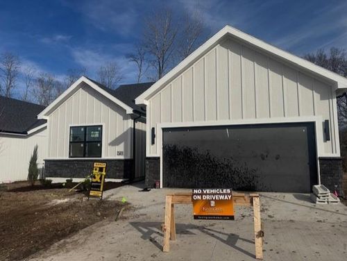 9735 N Lucerne Ave, Kansas City, MO, 64154-1908 | Card Image