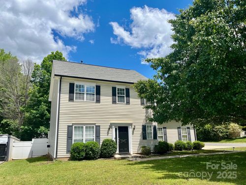 13241 Woodland Farm Dr, Charlotte, NC, 28215-5039 | Card Image