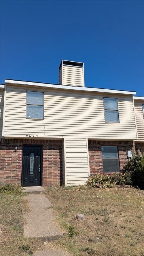 4010 Walnut Park Cir, Garland, TX, 75042-6060 | Card Image