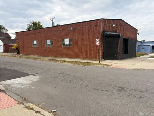 7-18603 Wyoming St, Detroit, MI, 48221-2009 | Card Image