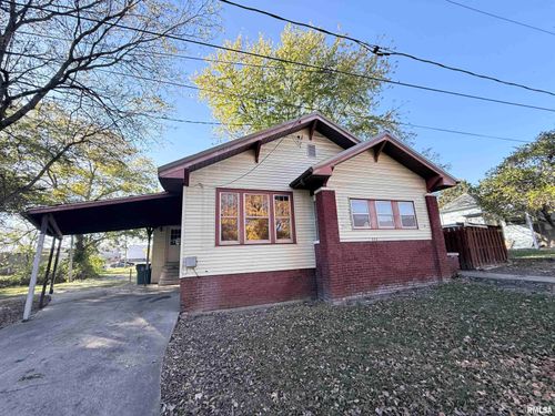 215 N 8th St, Mount Vernon, IL, 62864-3905 | Card Image