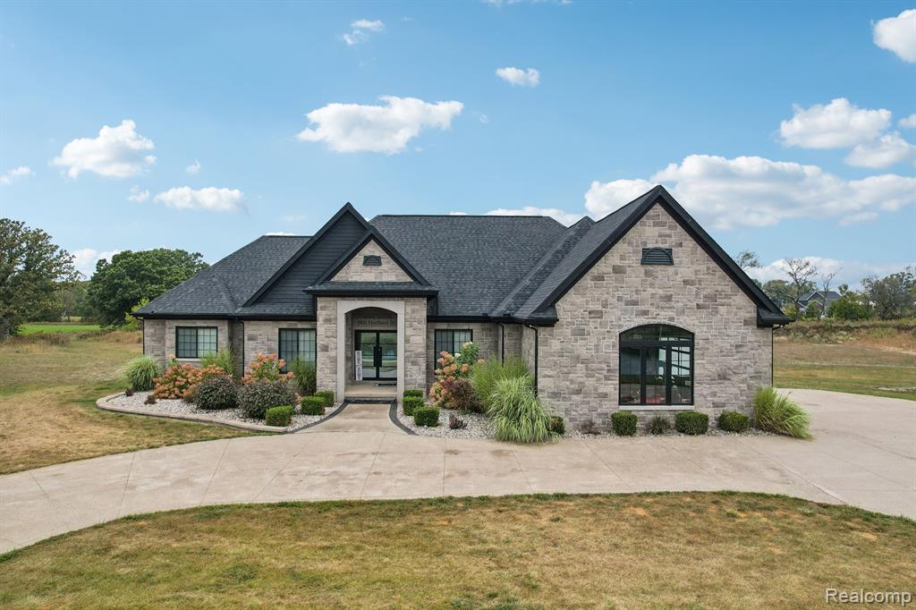 Hartland Rd, Fenton, MI 48430 #1