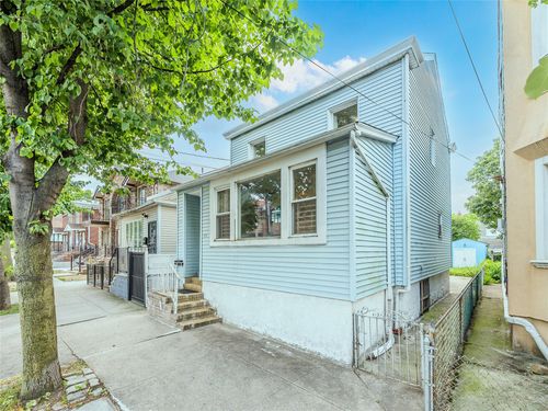 1830 124th St, College Point, NY, 11356-2208 | Card Image