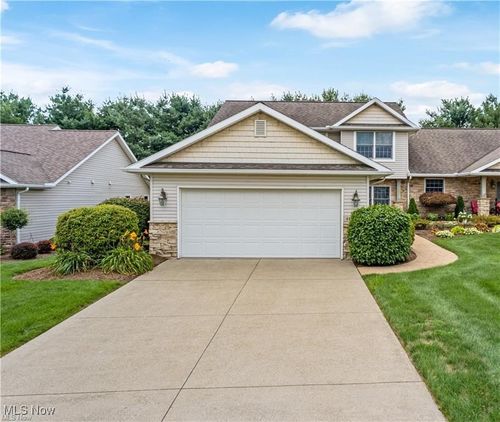 46 Hidden Pond Dr, Doylestown, OH, 44230-1667 | Card Image