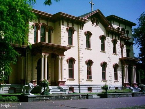 1002 Railroad St, Danville, PA, 17821-1873 | Card Image