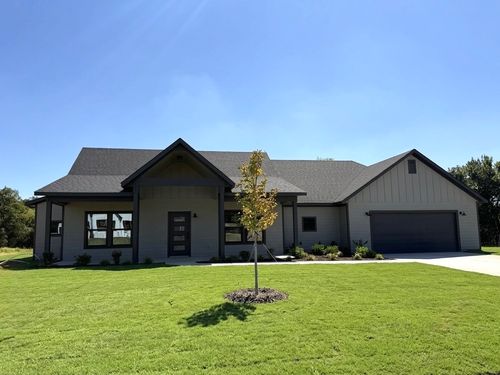 1057 Salvation Dr, Weatherford, TX, 76088-6414 | Card Image