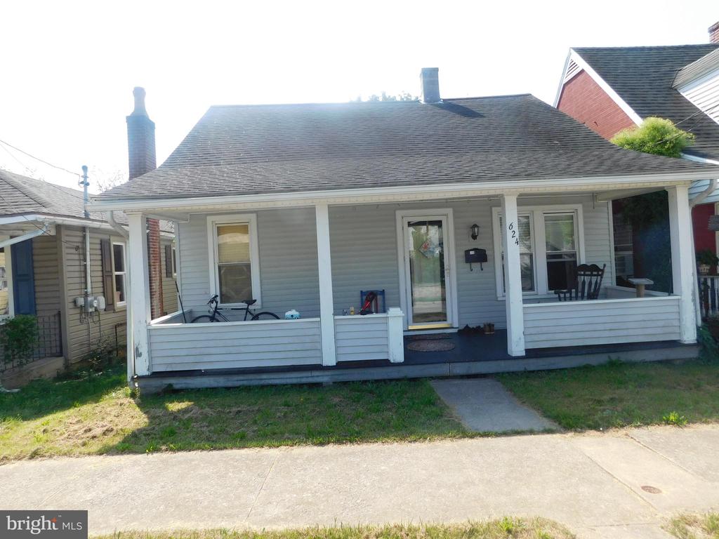 5th St, Lewistown, PA 17044