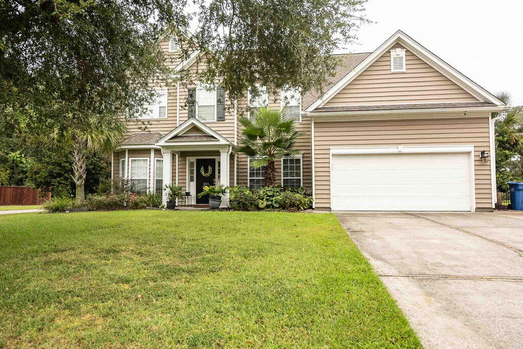 Mulholland Dr, Summerville, SC 29485