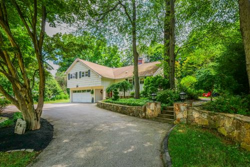 24 Buttonball Ln, Glastonbury, CT, 06033-3039 | Card Image