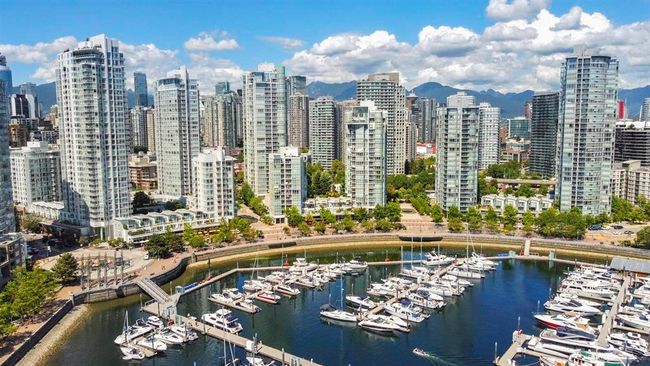 1706 - 1077 Marinaside Crescent, Condo with 2 bedrooms, 2 bathrooms and 1 parking in Vancouver BC | Image 37