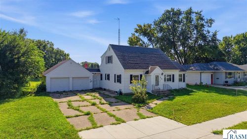 1025 7th St S, Saint James, MN, 56081-1914 | Card Image