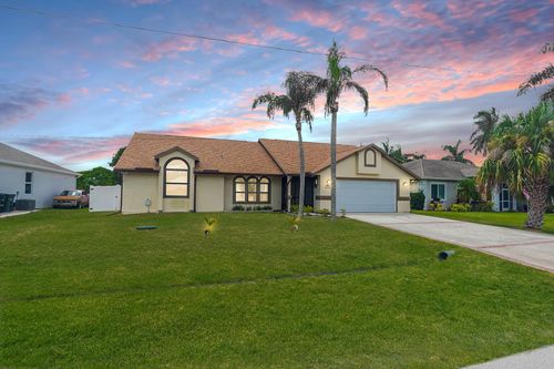 2213 Se Rock Springs Dr, Port St. Lucie, FL, 34952-7072 | Card Image