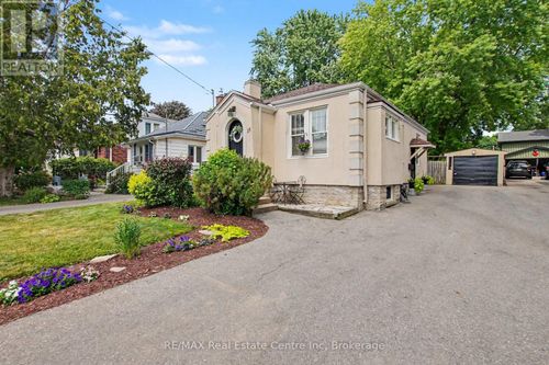 15 Elgin St N, Cambridge, ON, N1R5G8 | Card Image