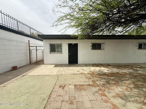 c-3564 E Kleindale Road, Tucson, AZ, 85716 | Card Image