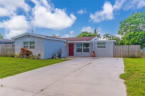 6660 Custer St, Hollywood, FL, 33024-1947 | Card Image