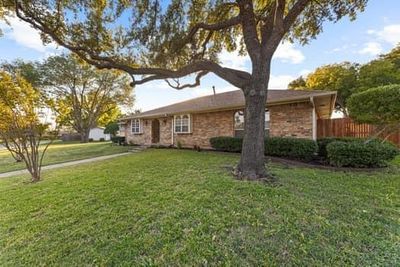 Single story home featuring a front lawn | Image 2