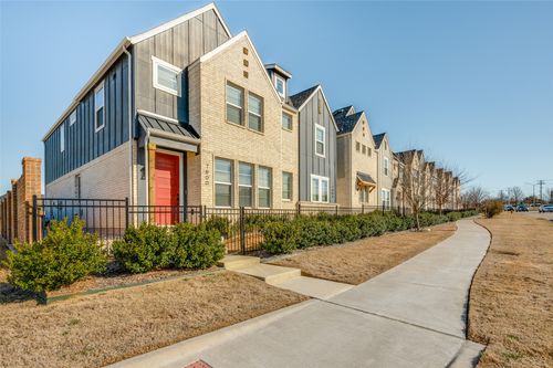 7600 Resting Mews, North Richland Hills, TX, 76182-1913 | Card Image