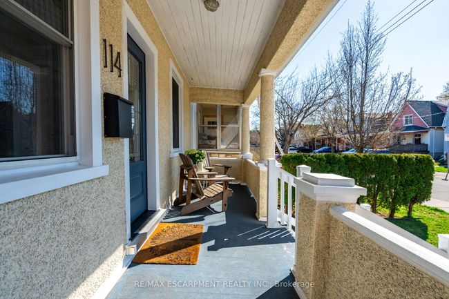 114 London St N, House other with 3 bedrooms, 2 bathrooms and 2 parking in Hamilton ON | Image 4