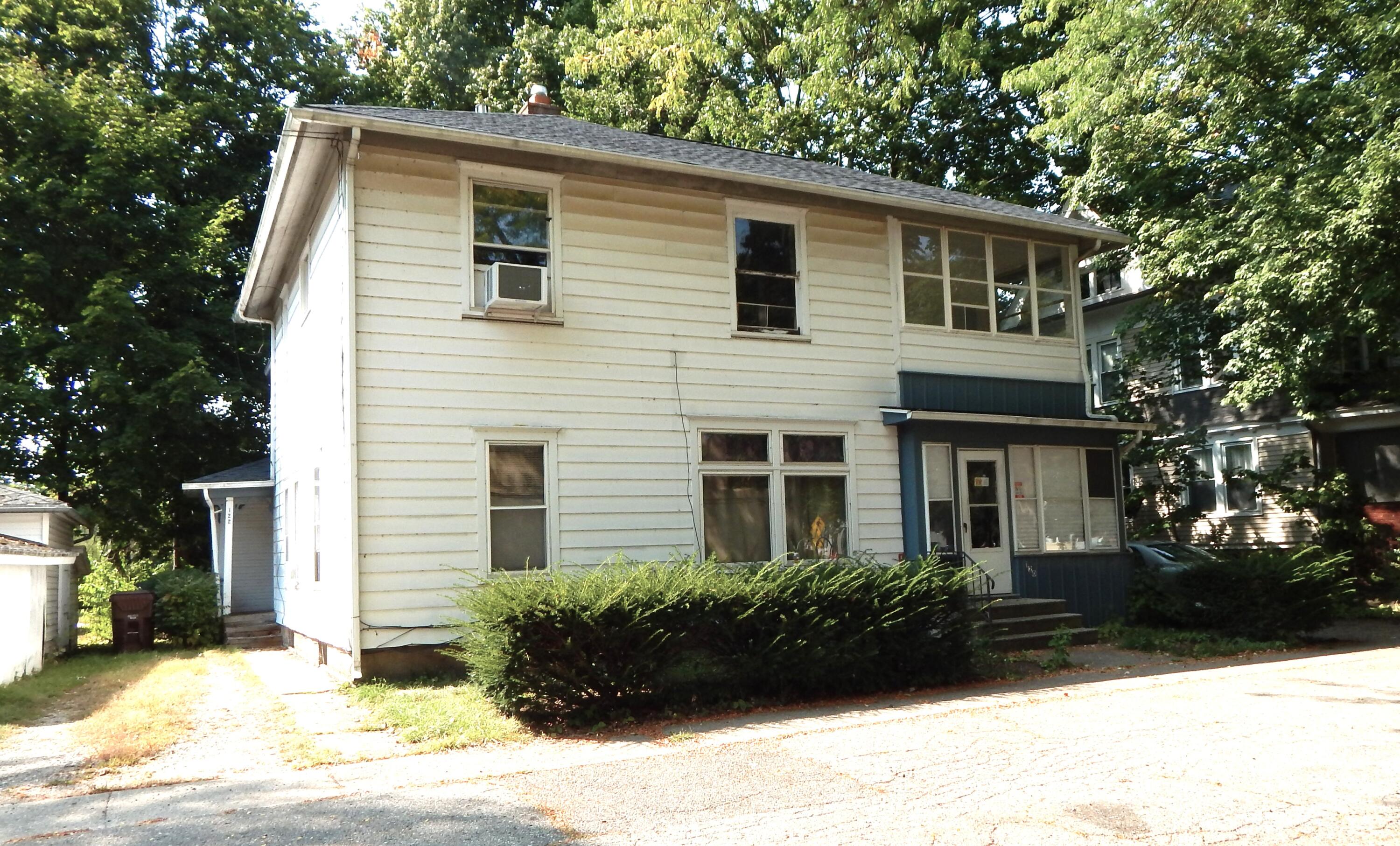 Parkview St, Marshall, MI 49068