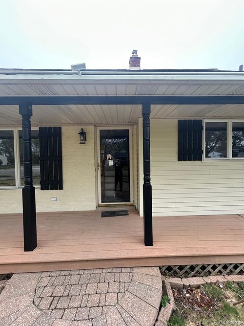 335 Burroughs St, Plymouth, MI, 48170-1966 | Card Image