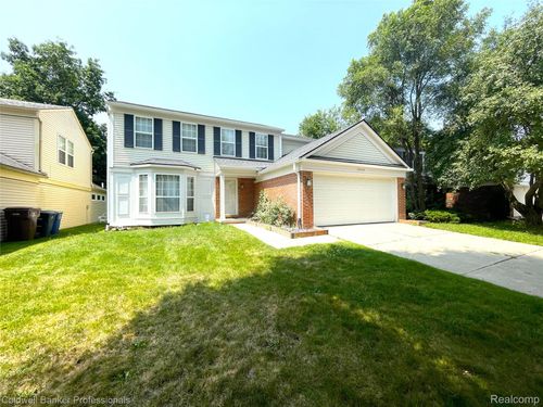 3048 Turnberry Ln, Ann Arbor, MI, 48108-2068 | Card Image