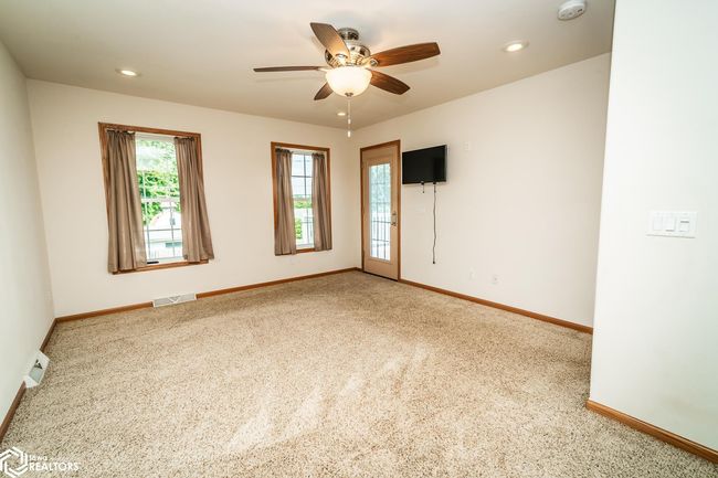 403 E Carleton St, House other with 6 bedrooms, 4 bathrooms and null parking in Toledo IA | Image 14
