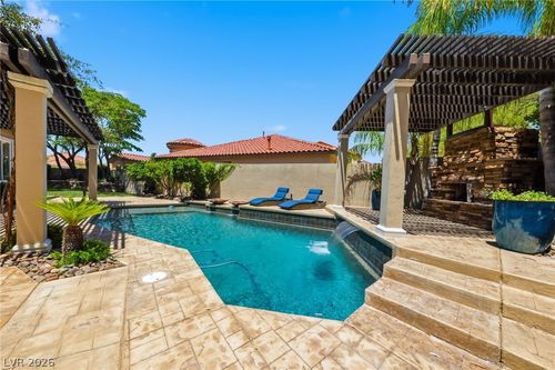 1360 Panini Dr, Henderson, NV, 89052-3180 | Card Image