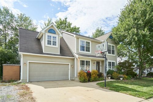 5646 Ridgeview Blvd, North Ridgeville, OH, 44039-4619 | Card Image